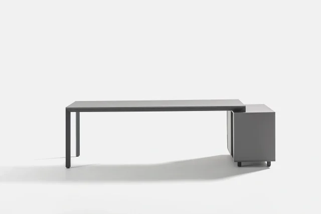 farazin-office-workstation-desk-fws210-front-a